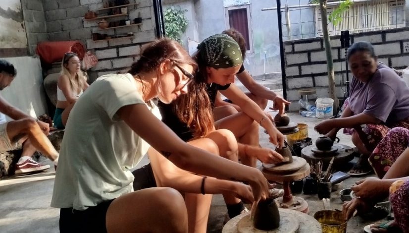 Lombok pottery class with local artisans