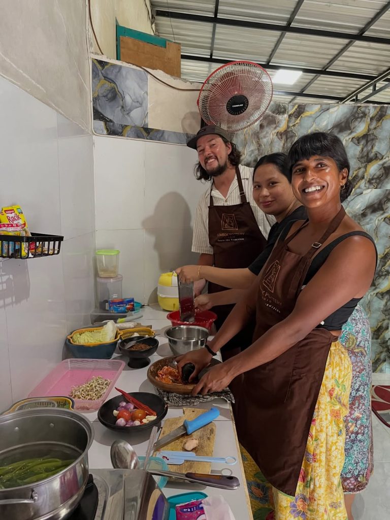 Traditional Sasak cooking class in Lombok.